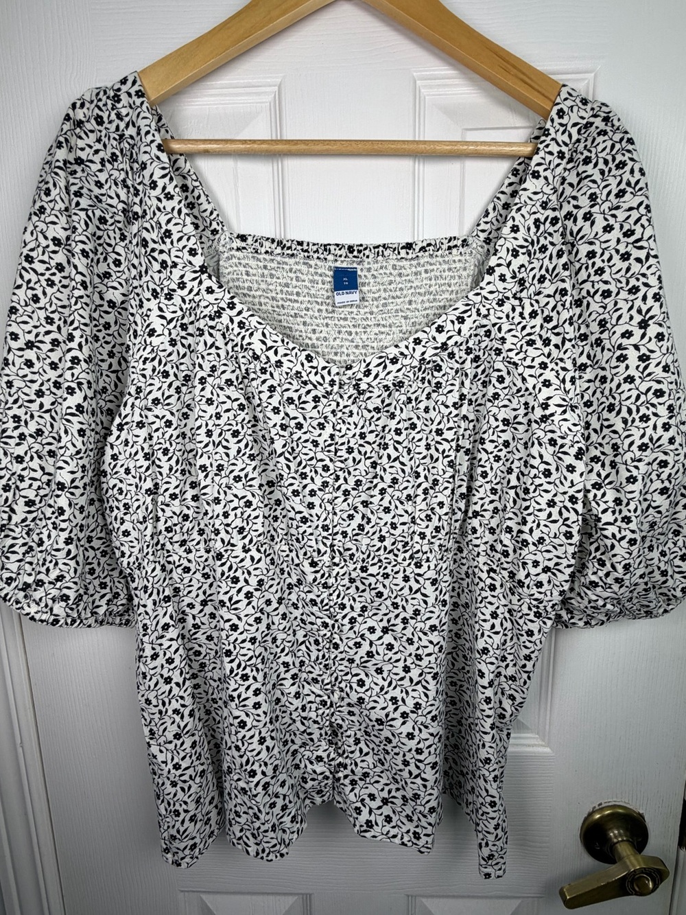 Old Navy White Black Ditsy Floral Blouse  XL Puff Sleeve Square Neck Smocked
